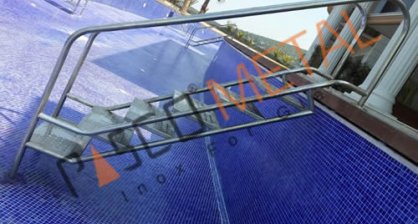 Havuza İniş Çıkış Merdiveni